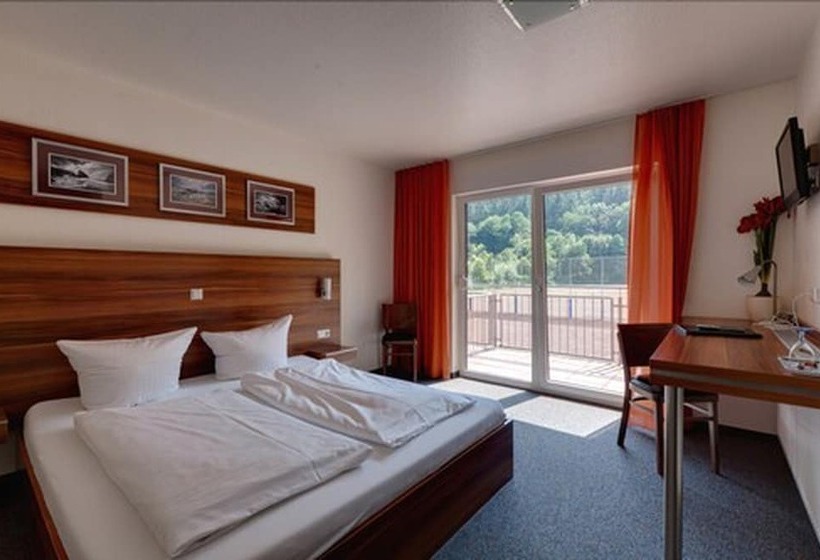 컴포트 싱글 룸, Neckartal