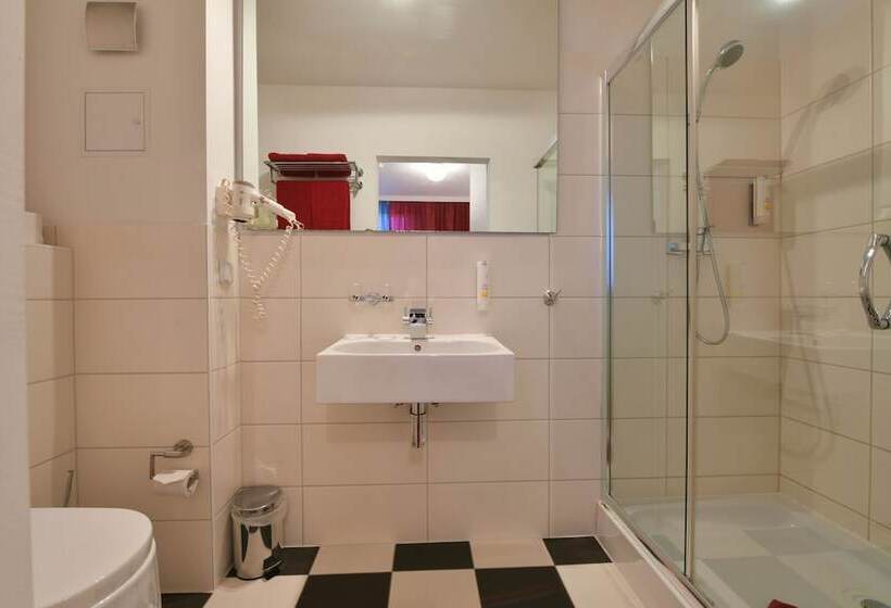 Номер Стандарт, Skyhotel Merseburg