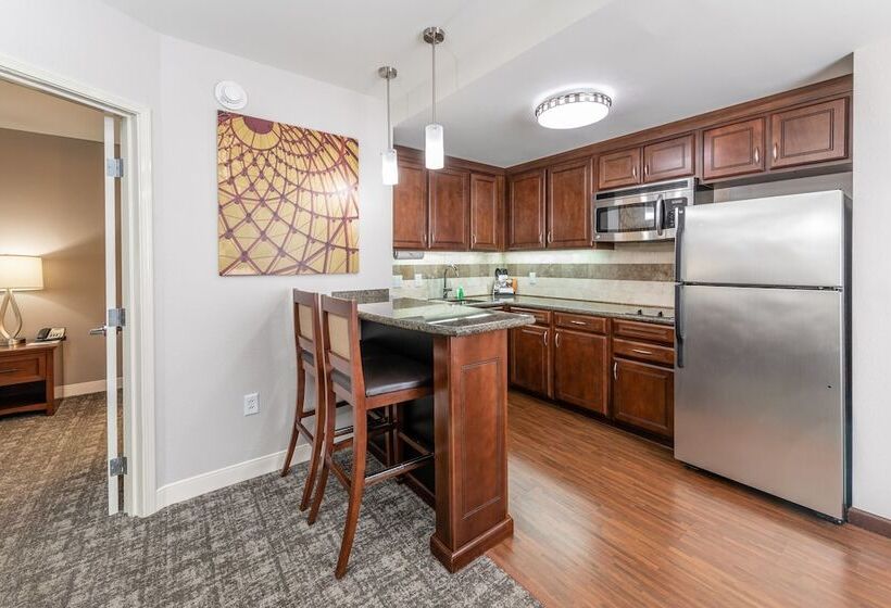 Люкс Адаптированный для Инвалидов, Staybridge Suites North Charleston, An Ihg