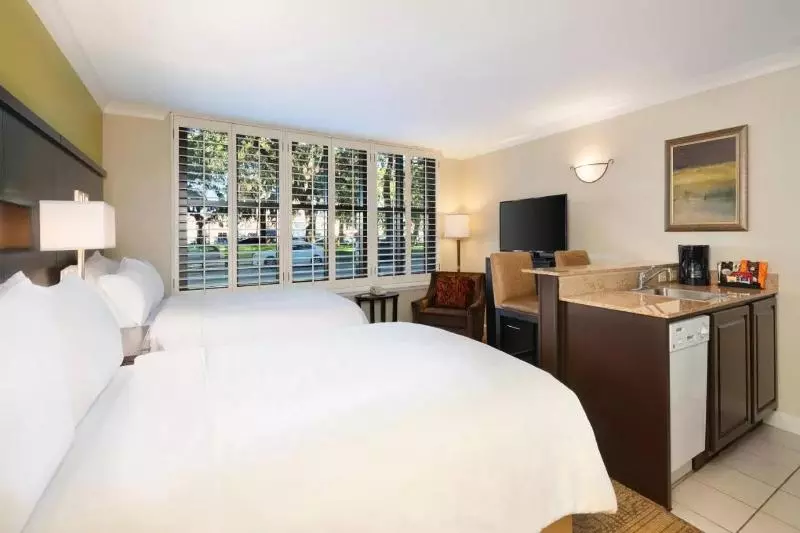スイート, Staybridge Suites Savannah Historic District, An Ihg