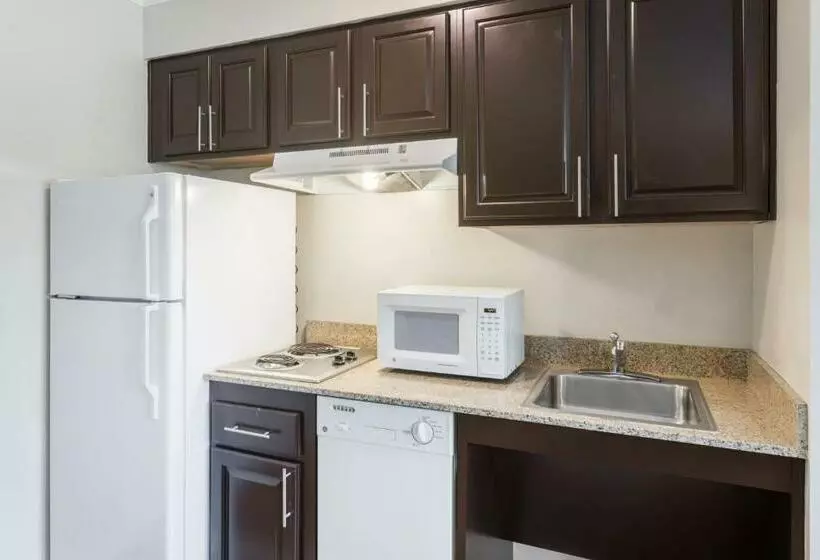 身障者適用スタンダードルーム, Staybridge Suites Savannah Historic District, An Ihg