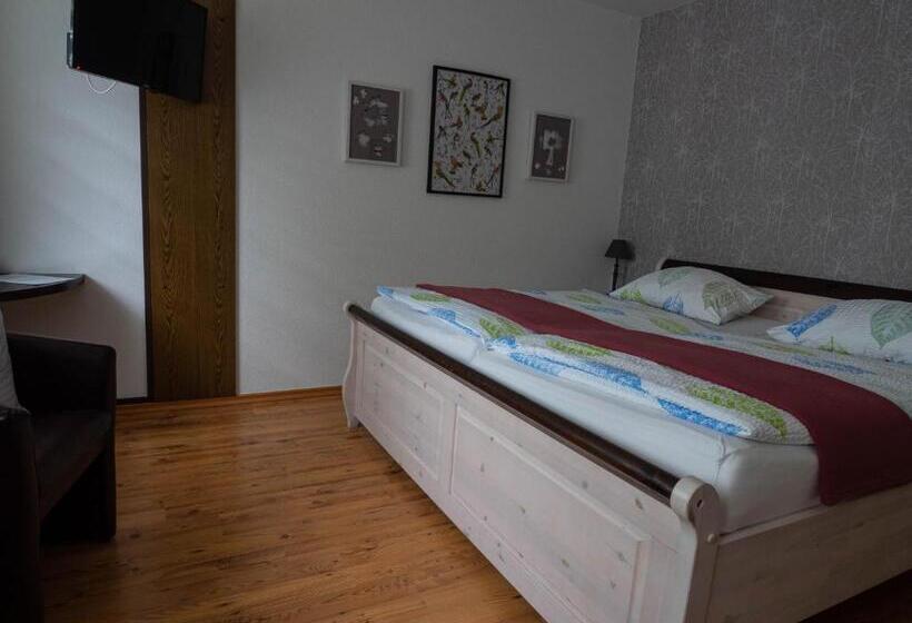 غرفة قياسية, Wegeners Landhaus Ug