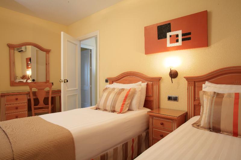 Апартаменты 2 Спальни, Macdonald Dona Lola Club