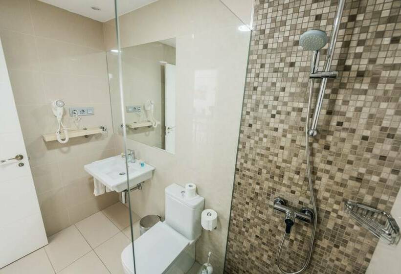 スタンダードスタジオ, Bahia Calma Beach