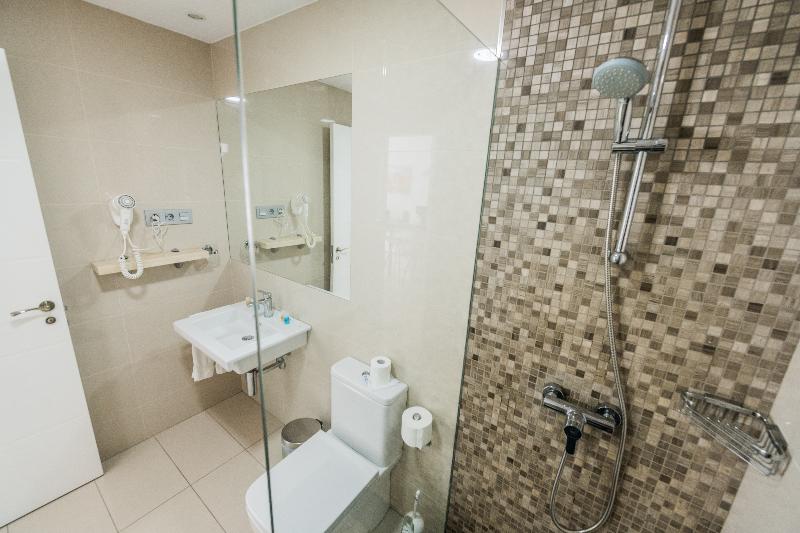 スタンダードスタジオ, Bahia Calma Beach