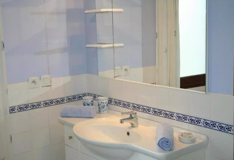 Camera Deluxe, Les Eaux Tranquilles