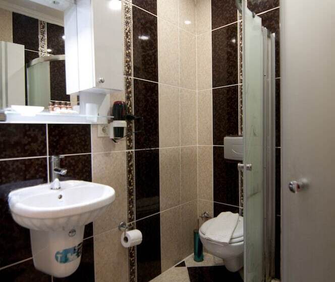 اتاق استاندارد, Broken Column