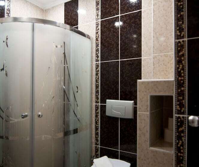 اتاق استاندارد, Broken Column