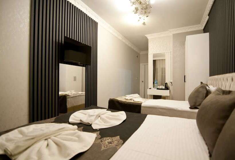 اتاق استاندارد سه نفره, Broken Column