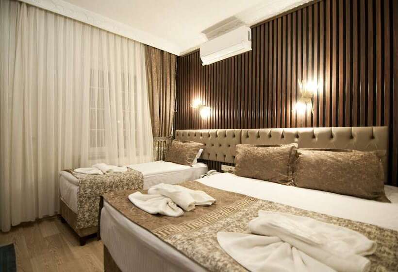 اتاق استاندارد سه نفره, Broken Column