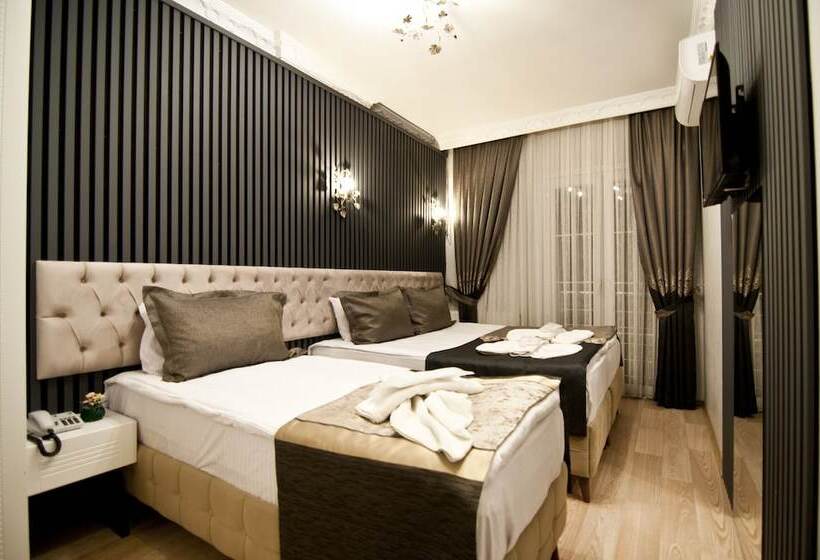 اتاق استاندارد سه نفره, Broken Column