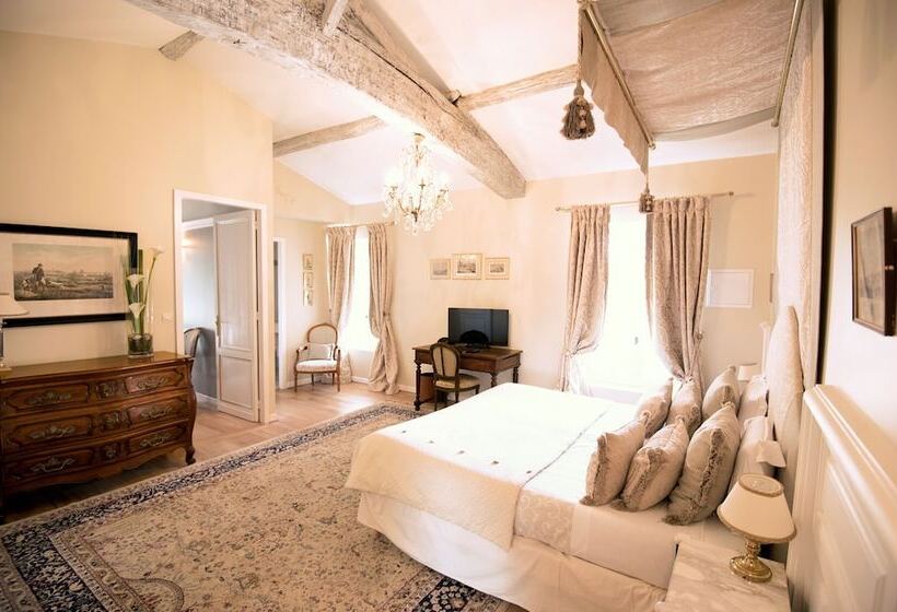 جناح عائلي, Chateau De Lantic