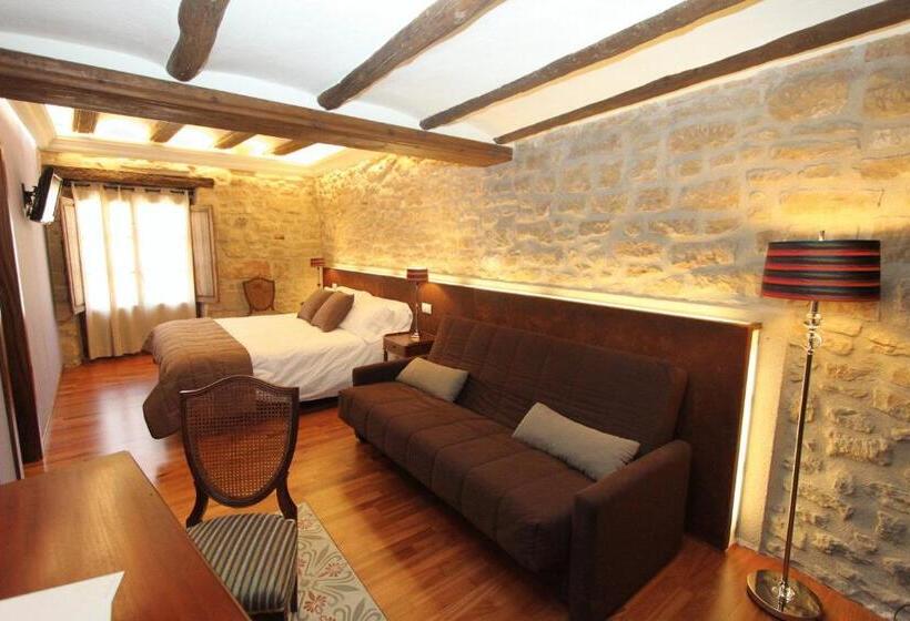 スーペリアールーム, Del Sitjar