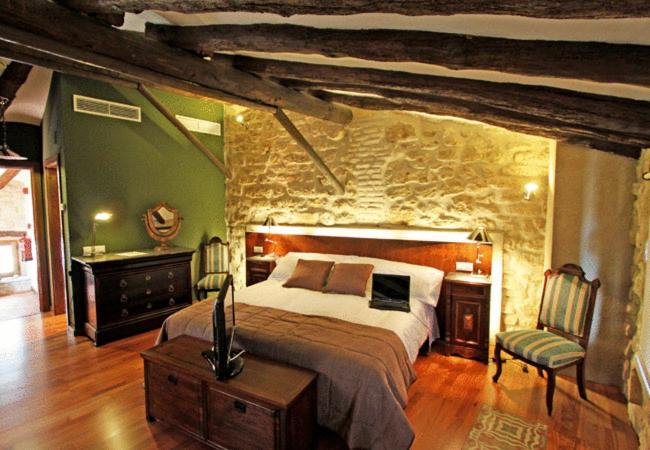 スーペリアールーム, Del Sitjar