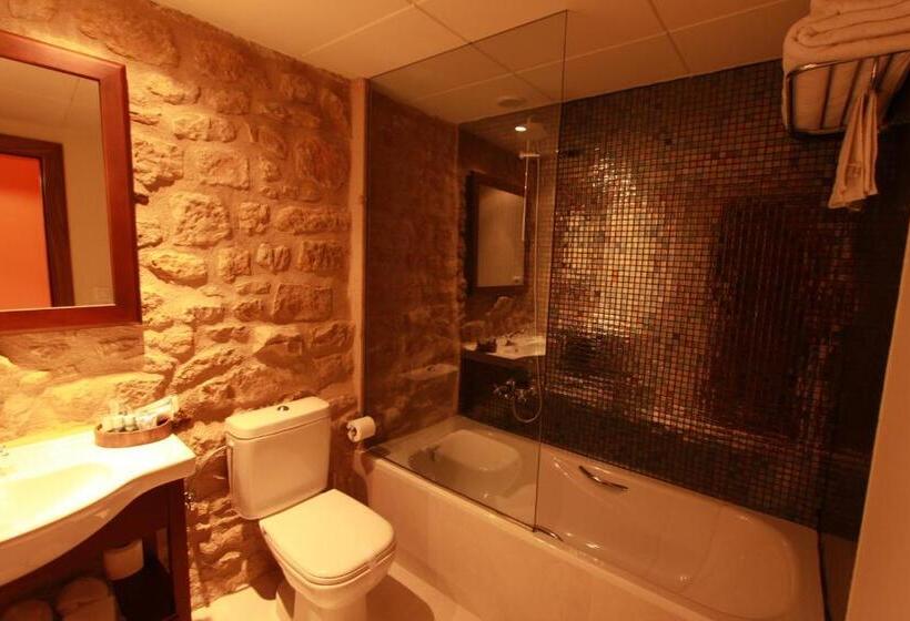 スタンダードトリプルルーム, Del Sitjar