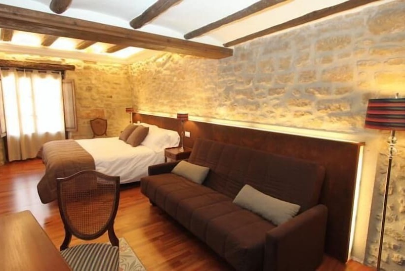 スタンダードトリプルルーム, Del Sitjar