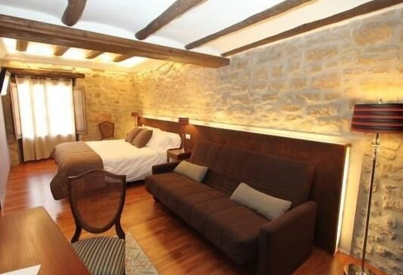 スタンダードトリプルルーム, Del Sitjar