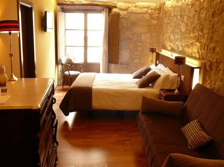 スタンダードトリプルルーム, Del Sitjar