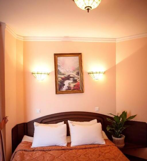 سوییت جونیور, Edem Hotel Lviv