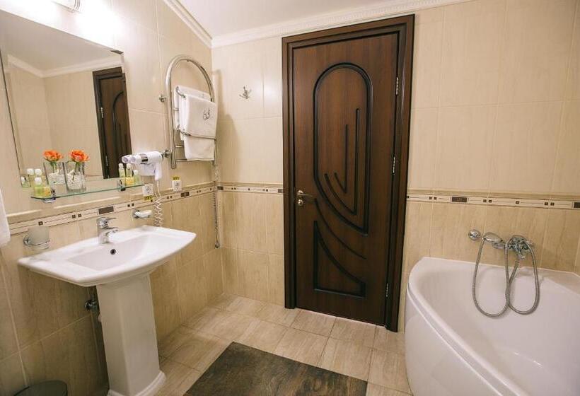 سوییت, Edem Hotel Lviv