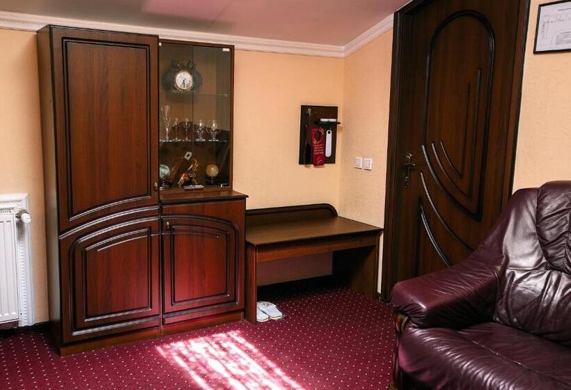 سوییت, Edem Hotel Lviv