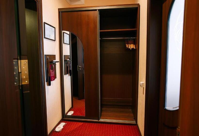 اتاق استاندارد سه نفره, Edem Hotel Lviv