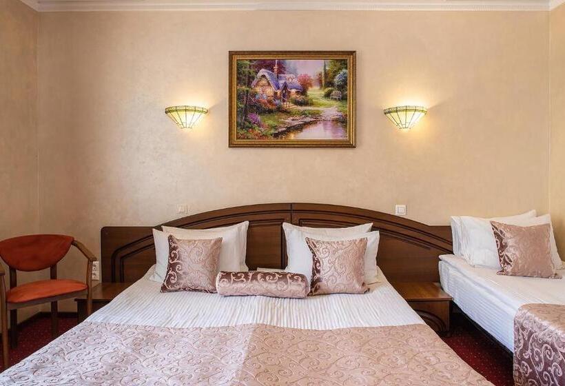 اتاق استاندارد سه نفره, Edem Hotel Lviv