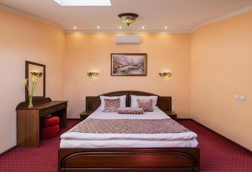 غرفة عائلية, Edem Hotel Lviv