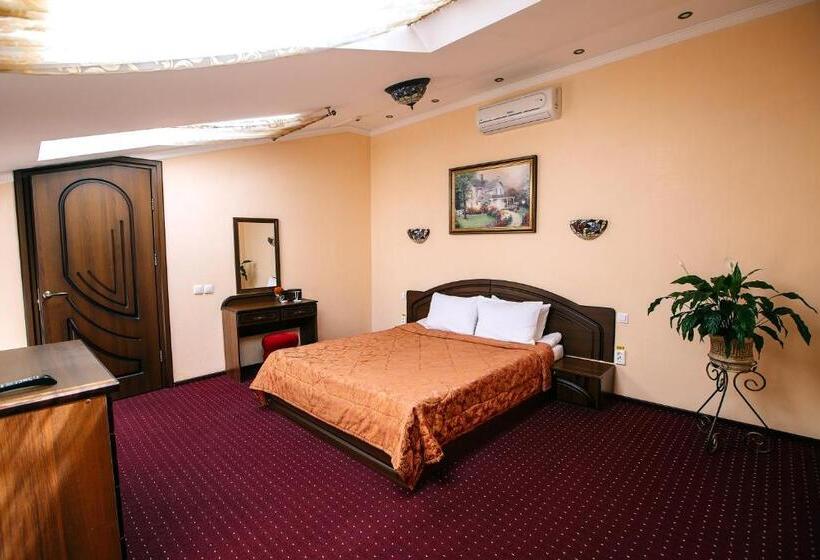 سوییت, Edem Hotel Lviv
