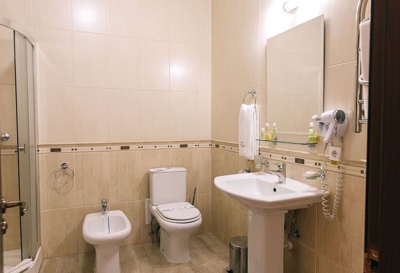 سوییت, Edem Hotel Lviv