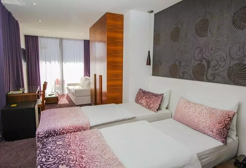 3 Bett Klassisches Zimmer, Gala Split