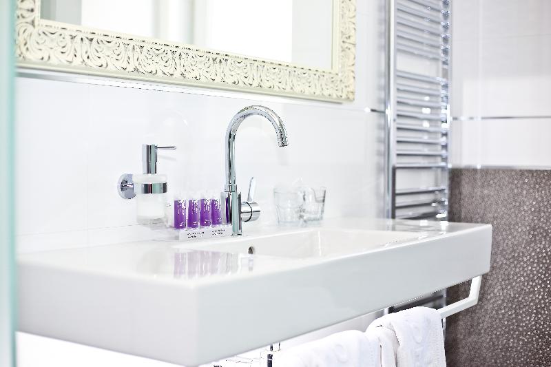 חדר קלאסי לארבעה, Gala Split