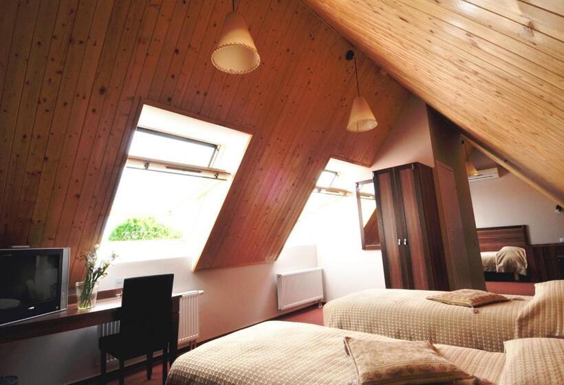 Chambre Quadruple Standard, Grėjaus Namas