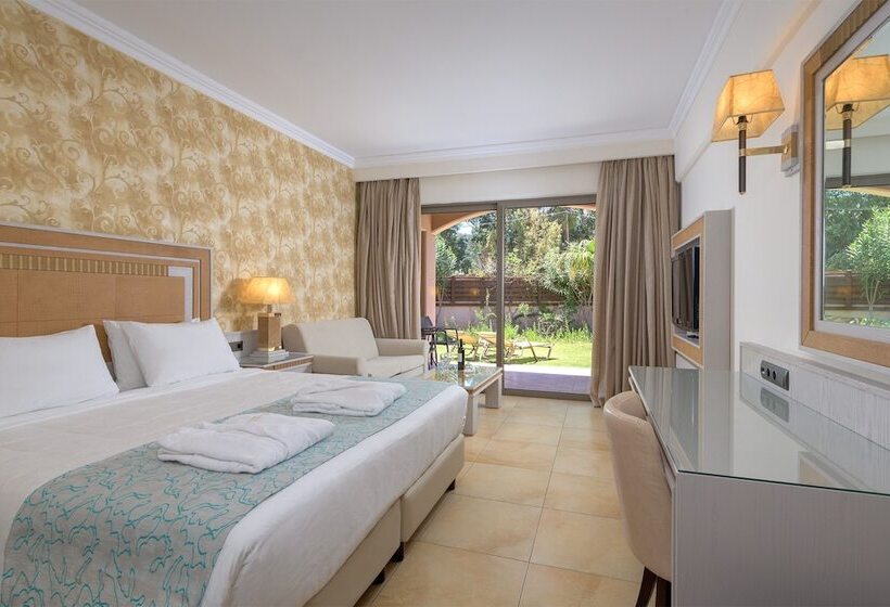 اتاق سوپریور با چشم‌انداز باغ, La Marquise Luxury Resort Complex