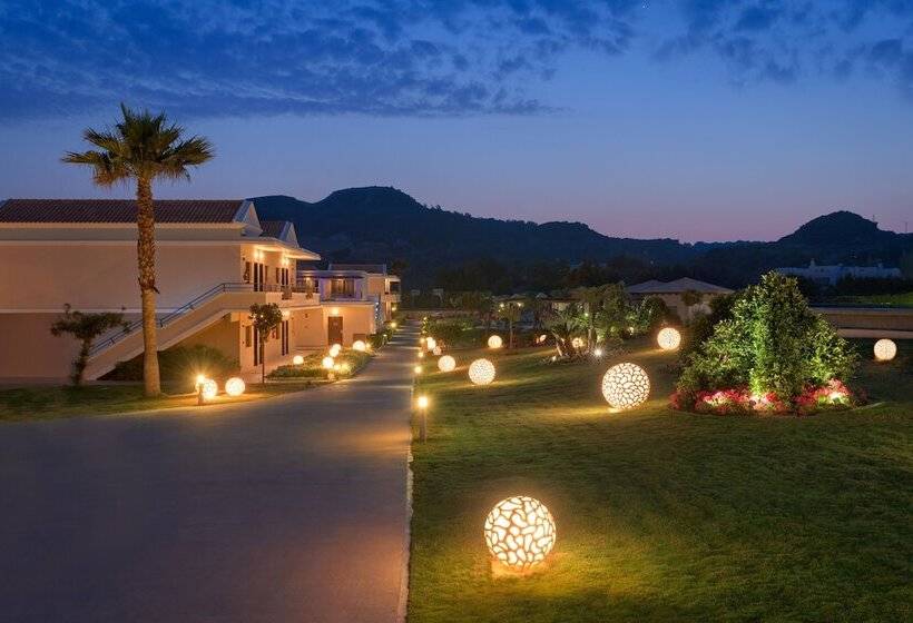 اتاق سوپریور با چشم‌انداز باغ, La Marquise Luxury Resort Complex