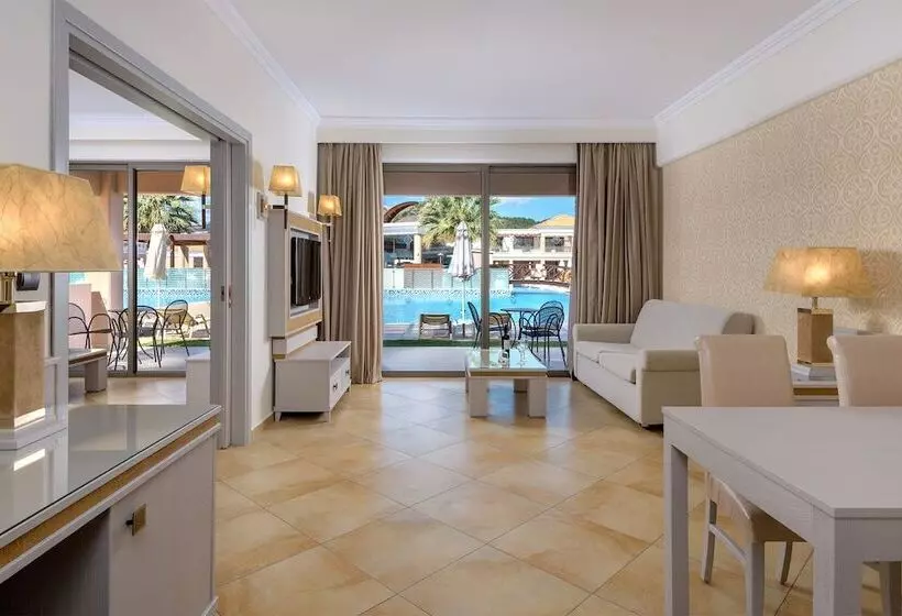 デラックススイート, La Marquise Luxury Resort Complex