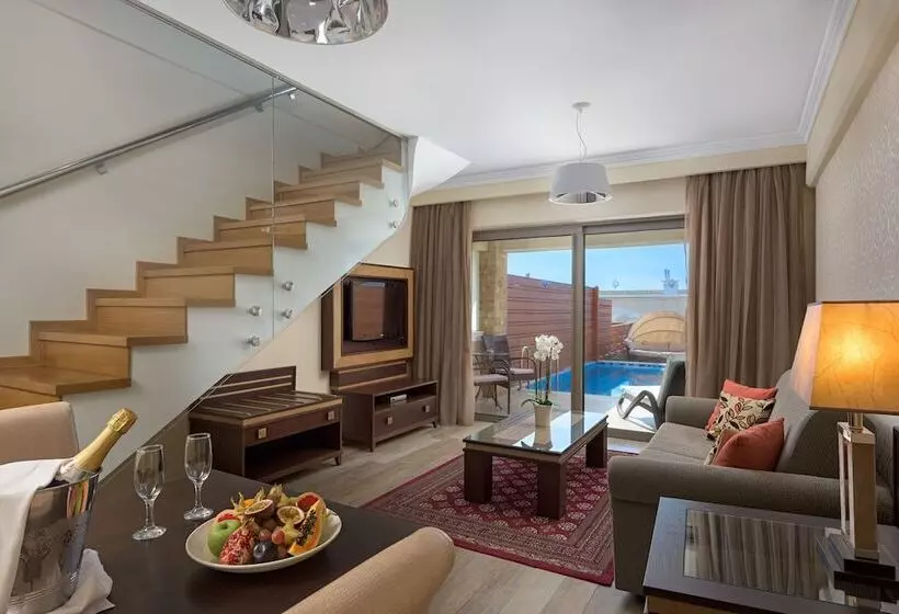オーシャンビュースイート, La Marquise Luxury Resort Complex