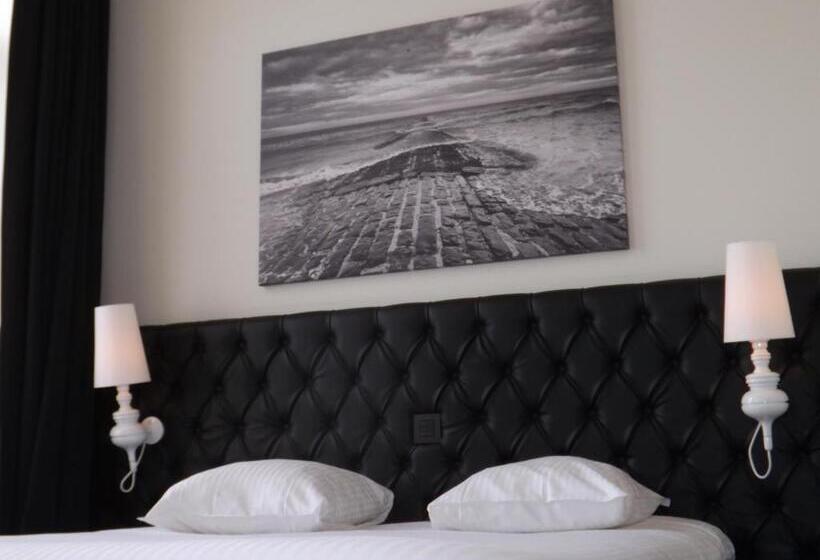 غرفة قياسية ثلاثية, Le Parisien