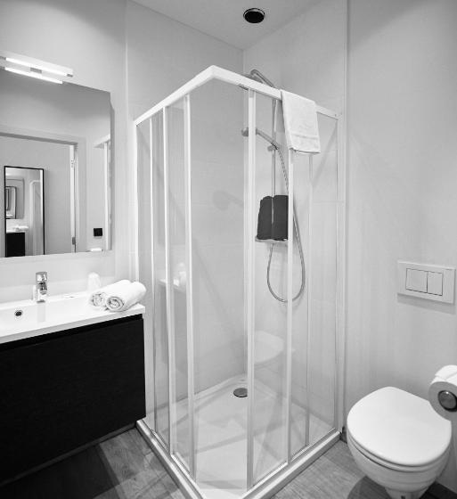 غرفة قياسية ثلاثية, Le Parisien