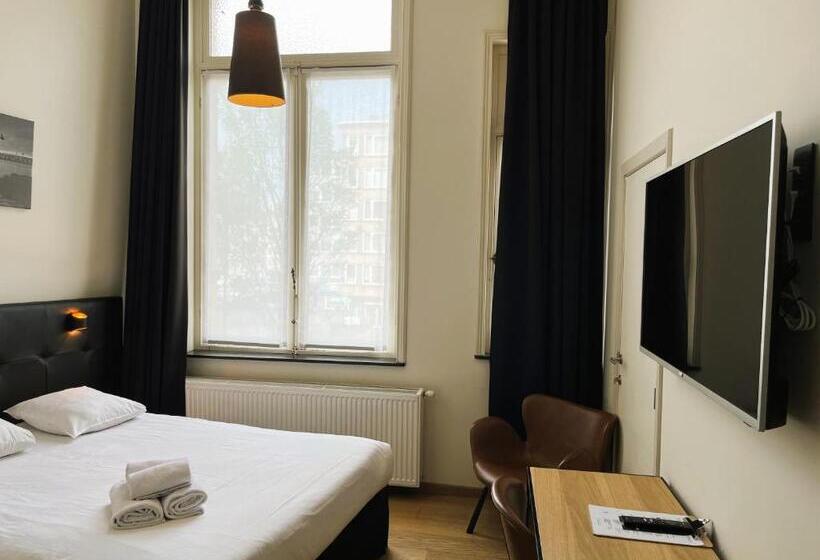 غرفة قياسية, Le Parisien