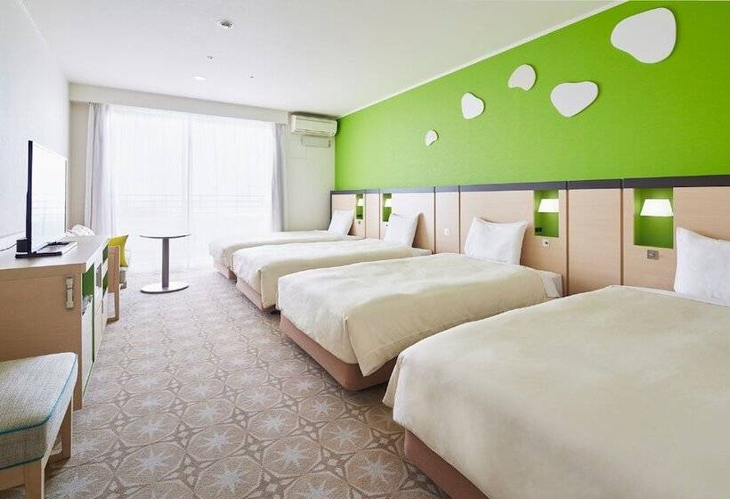 Четырехместный Номер Стандарт с Балконом, Mitsui Garden Hotel Prana Tokyo Bay