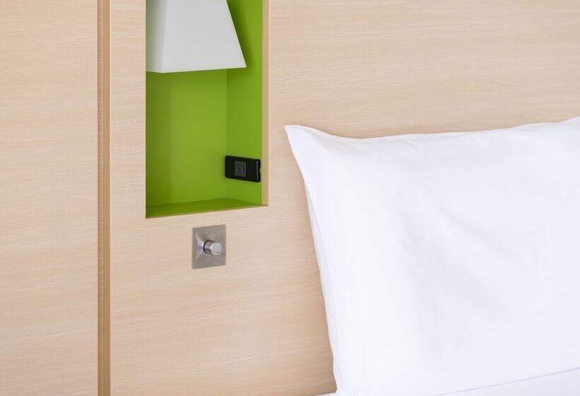 带阳台标准四人间, Mitsui Garden Hotel Prana Tokyo Bay