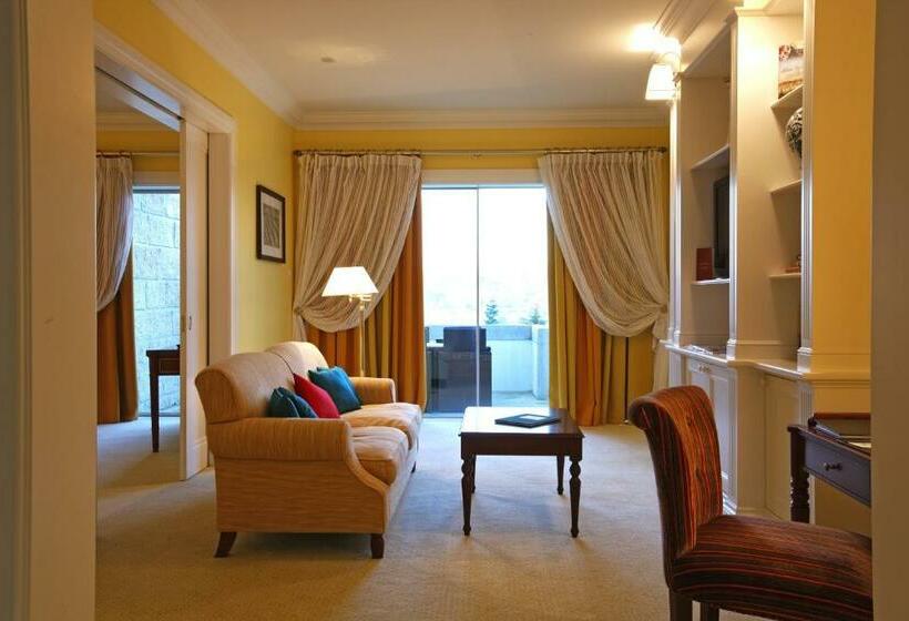 ماستر سويت, The Yeatman