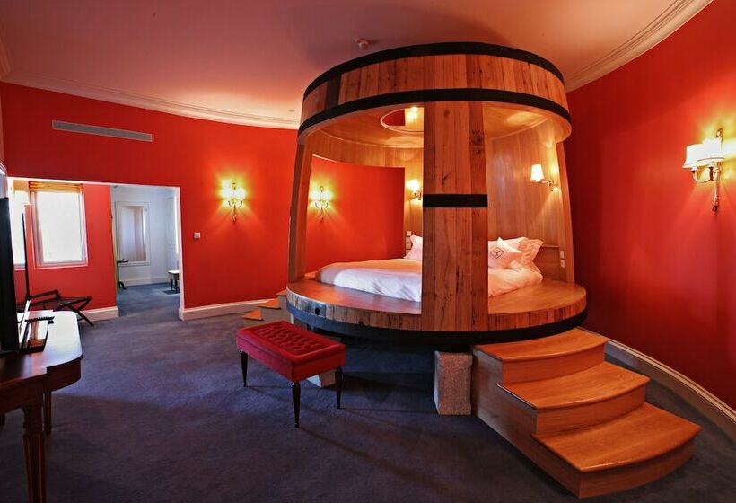 ماستر سويت, The Yeatman