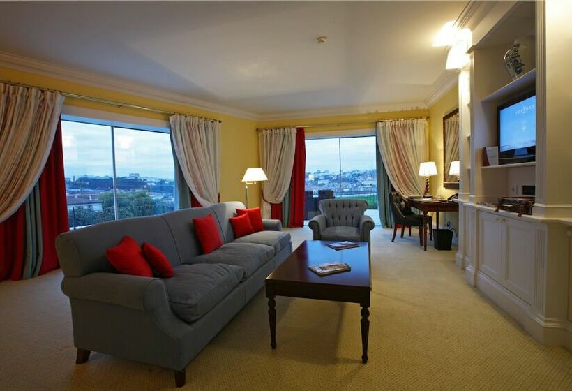 جناح ديلوكس, The Yeatman