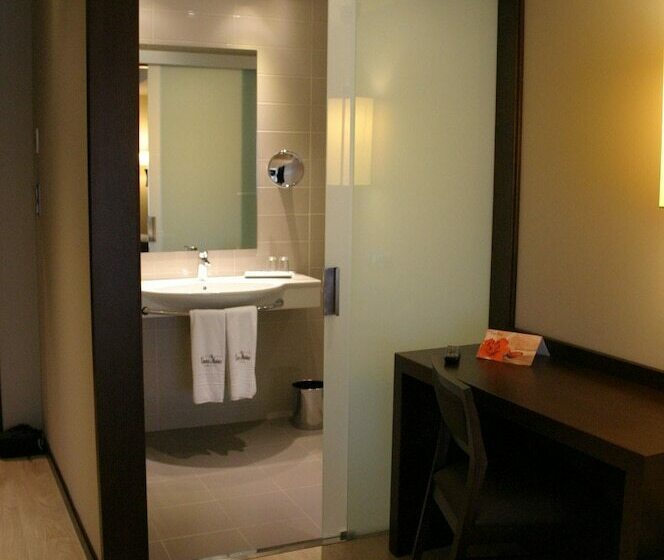 스탠다드 룸, Torre De Nunez