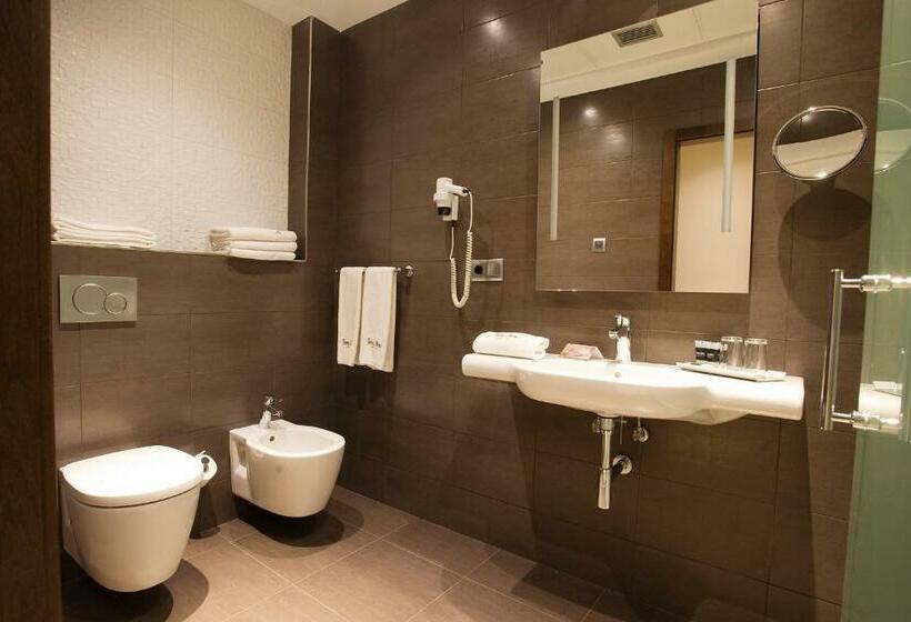 스탠다드 트리플 룸, Torre De Nunez