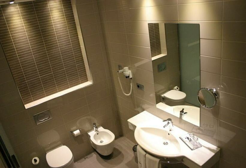 스탠다드 트리플 룸, Torre De Nunez