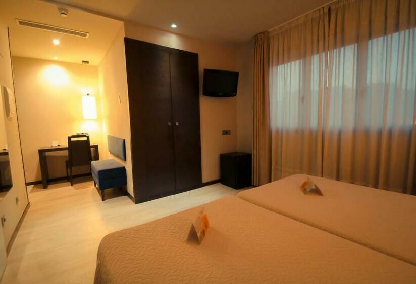 패밀리 룸, Torre De Nunez