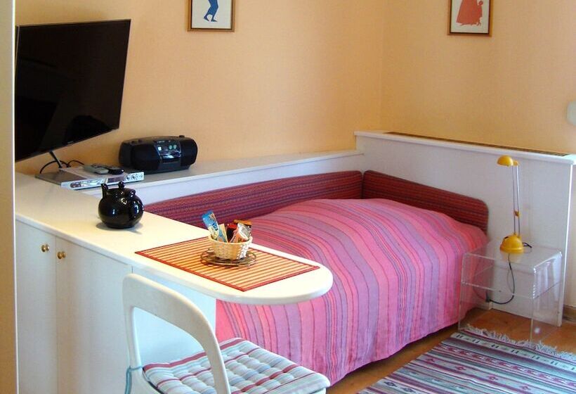 스탠다드 스튜디오, Mondial Appartement